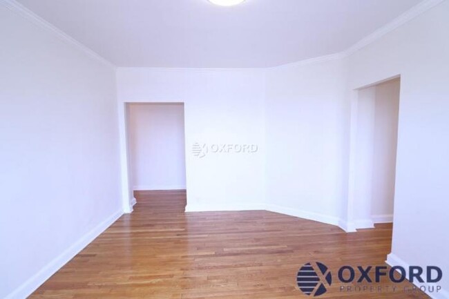 Foto del edificio - 2 bedroom in Queens NY 11354