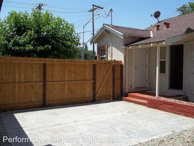 Foto del edificio - 2 br, 1 bath House - 2004 N. Palm Ave.