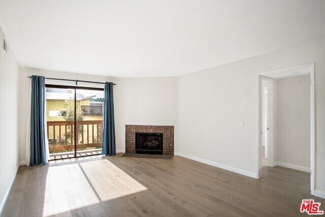 Building Photo - 9737 Charnock Ave