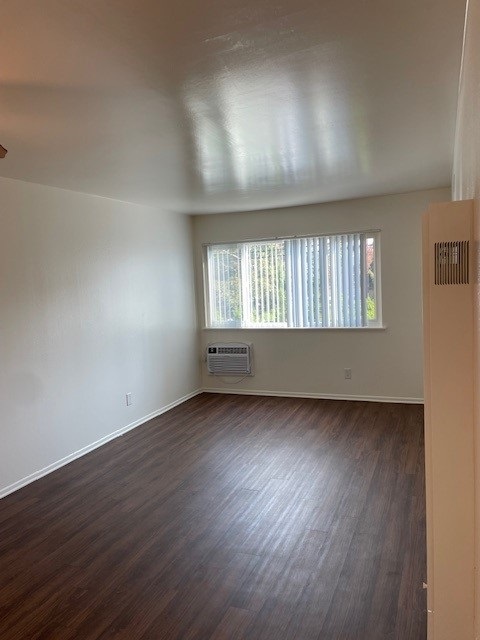 Unit 217 Living Room - La Villa Mesa