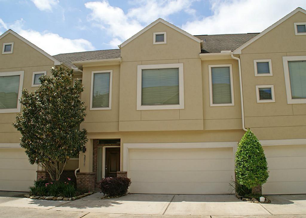 Primary Photo - 3815 Center Plaza Dr