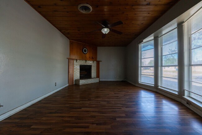 Foto del edificio - 1719 Austin St