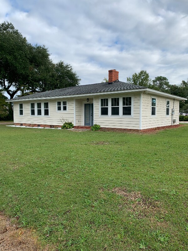 Foto del edificio - 933 W Home Ave