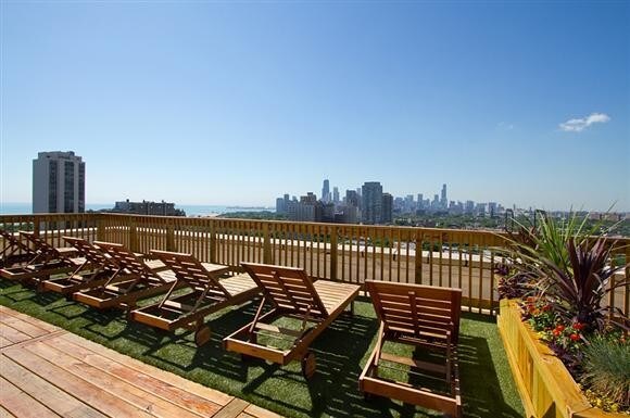 Foto del edificio - 401 W Fullerton Pkwy