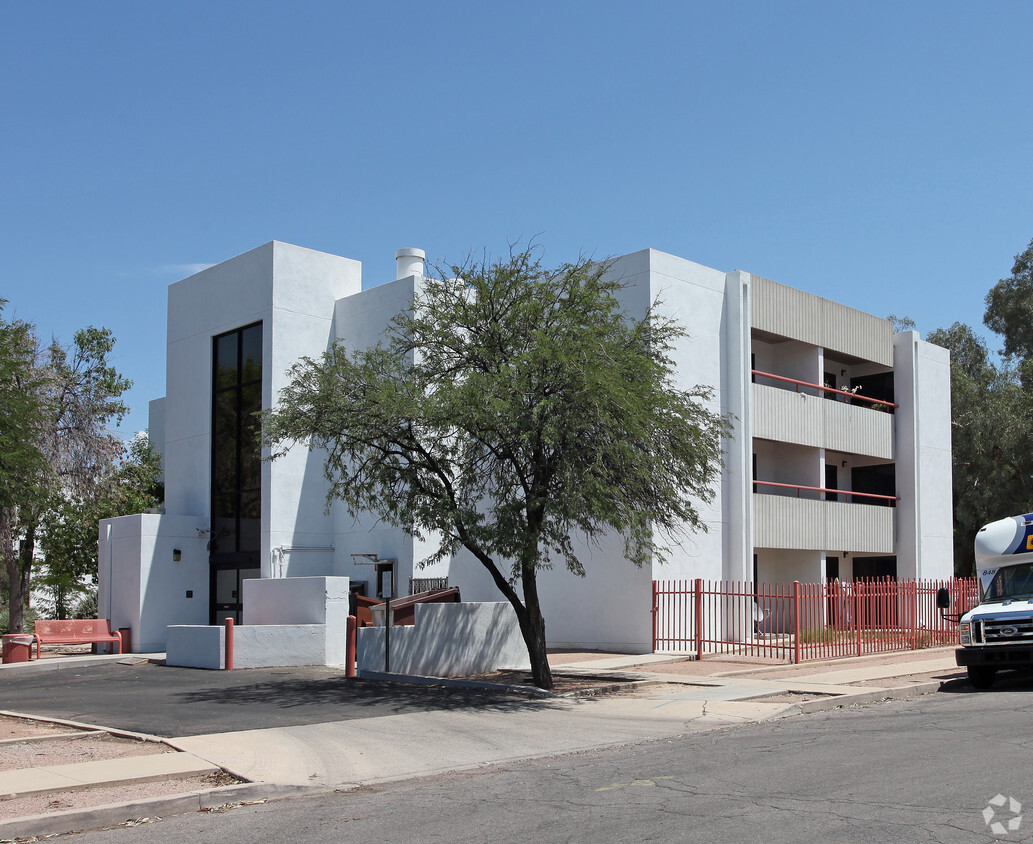 Foto del edificio - Craycroft Tower Apartments