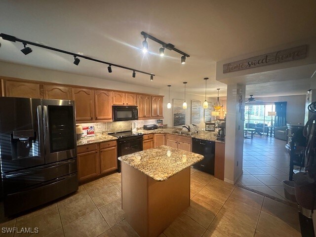 Building Photo - 120 Pebble Shores Dr