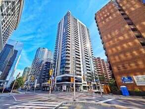 Building Photo - 340 Queen St