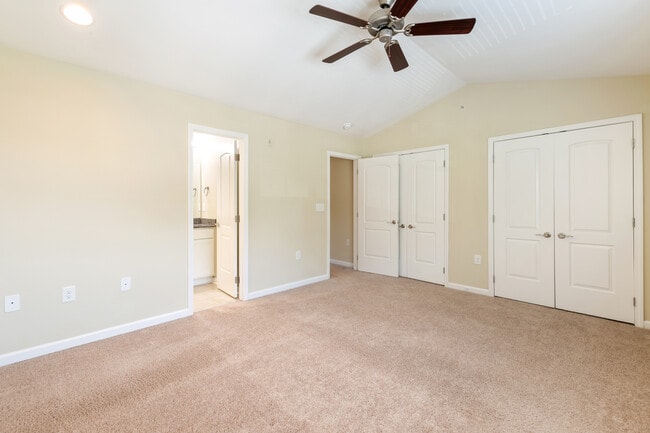 Building Photo - The Woodlands of Charlottesville