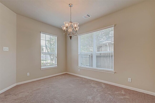 Building Photo - 26915 Glacier Creek Dr