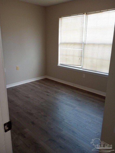 Foto del edificio - 4045 Glenway Dr