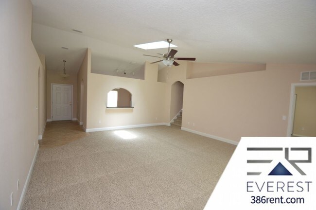 Foto del edificio - 38 Richmond Dr