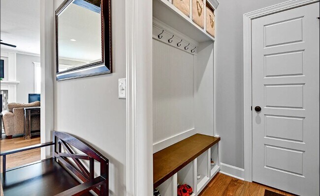 Building Photo - 4 BR/3BA | Newly Renovated Single Family Home | 3-Car Covered Parking | Back Deck