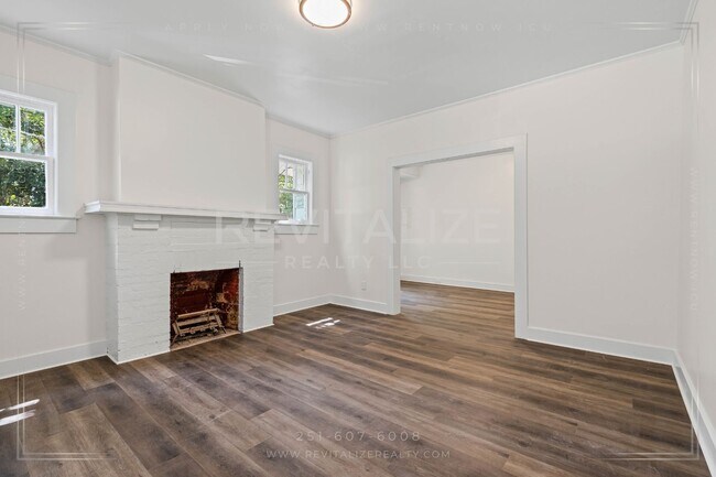 Foto del edificio - Charming 3 Bed 2 Bath Bungalow in Mobile