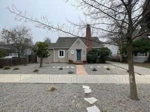 Building Photo - 5250 21st Ave