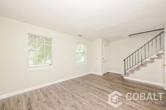 Building Photo - 3517 Creekview Pl