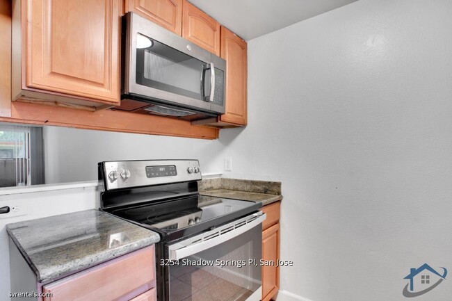 Building Photo - 3254 Shadow Springs Pl