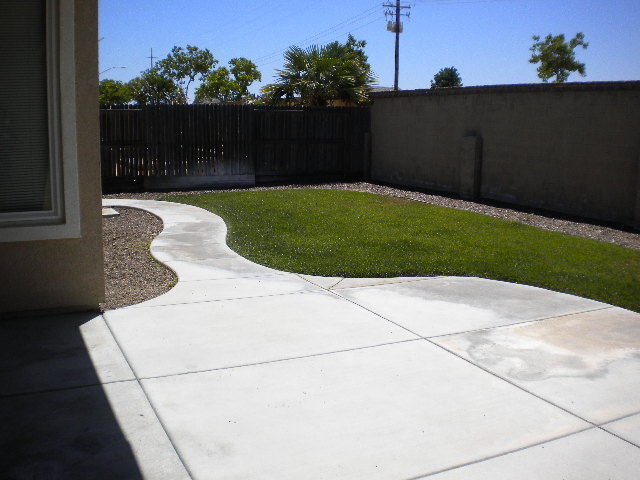 Building Photo - HUGE Single Story 4 Bedroom 3 Bath with 3 ...