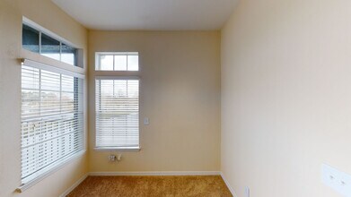 Interior Photo - Arbors at Lee Vista