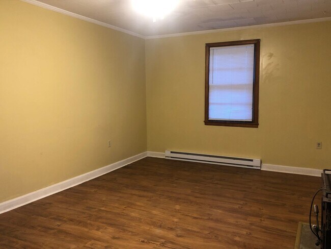 Foto del edificio - 553-B Jefferson Road