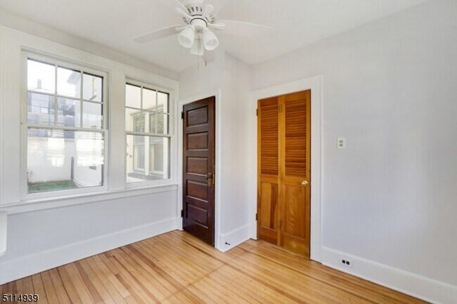 Foto del edificio - 27 Verona Pl