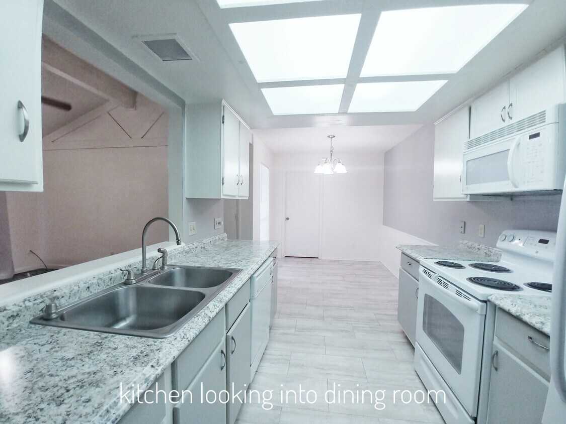 515 Tomahawk Trail, Kerrville, TX 78028 Townhome Rentals in Kerrville