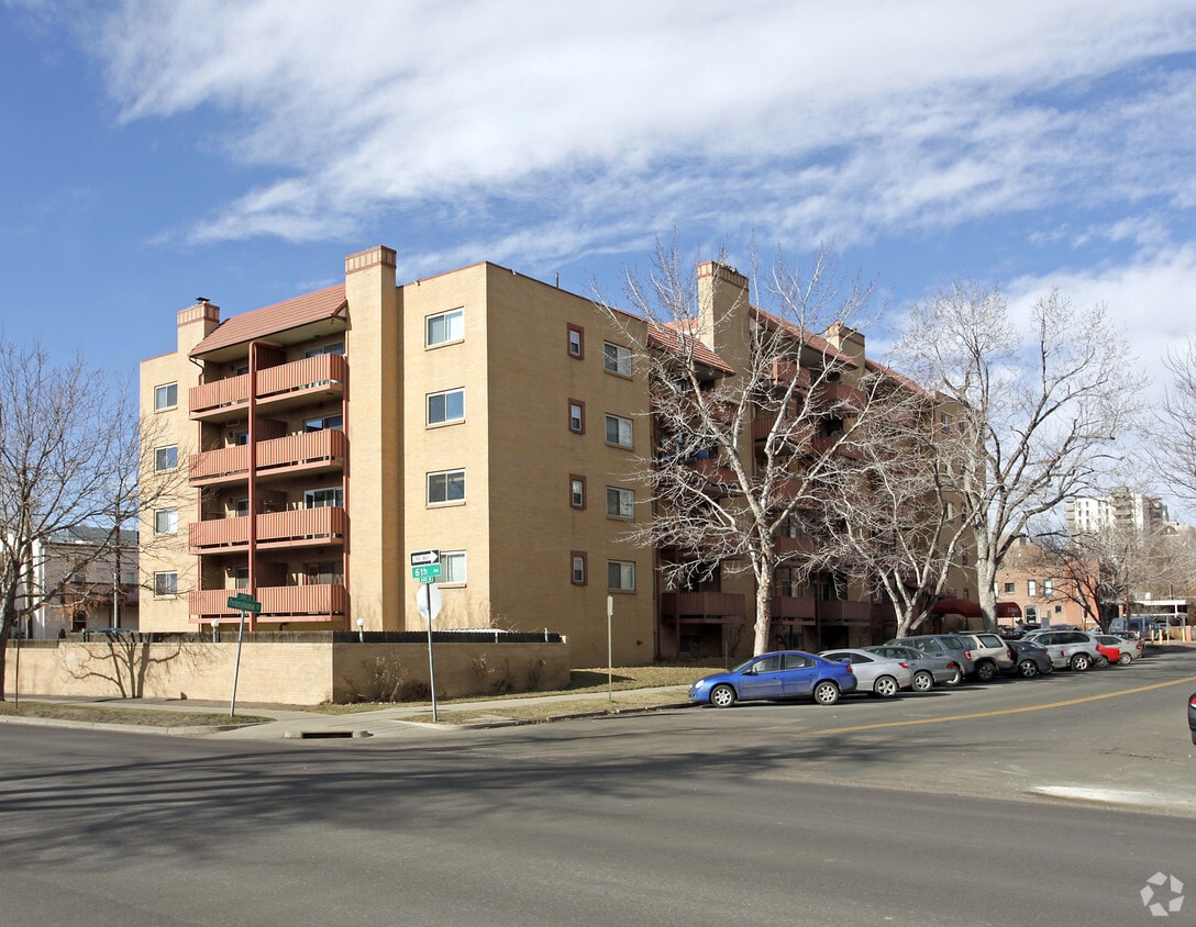 Building Photo - El Posada