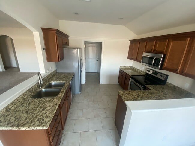 Building Photo - 3609 Scarlet Ln