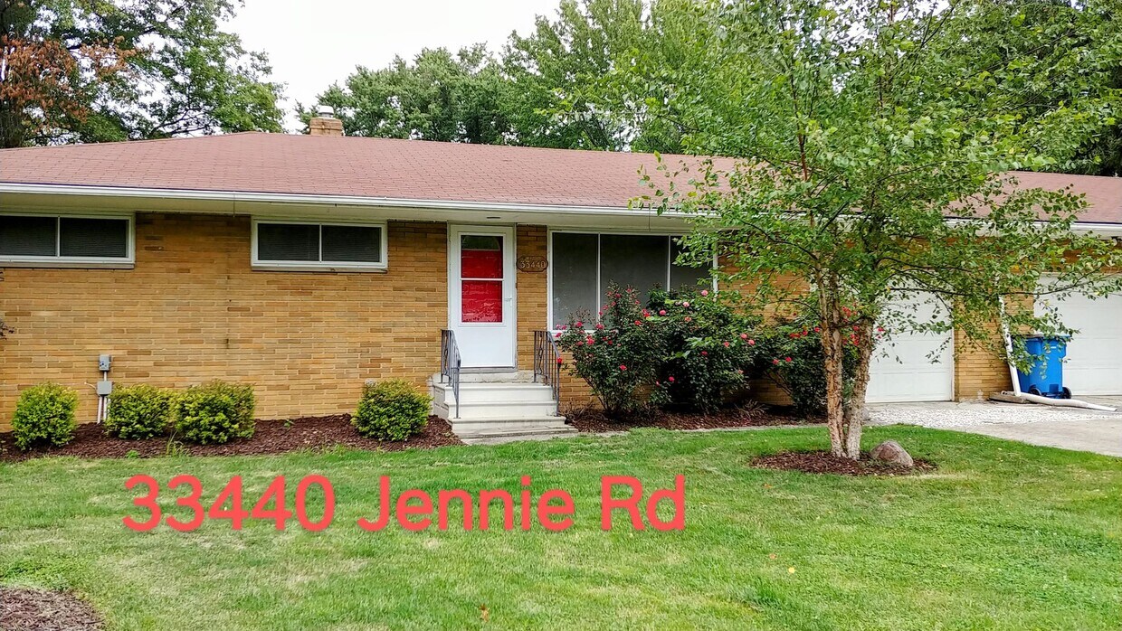 33434 Jennie Rd Unit 33440 Jennie Rd., Avon, OH 44011 Room for Rent