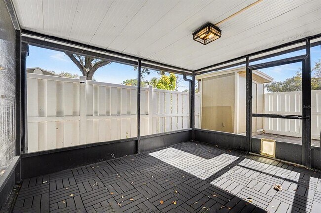 Foto del edificio - 7624 Desoto Ct