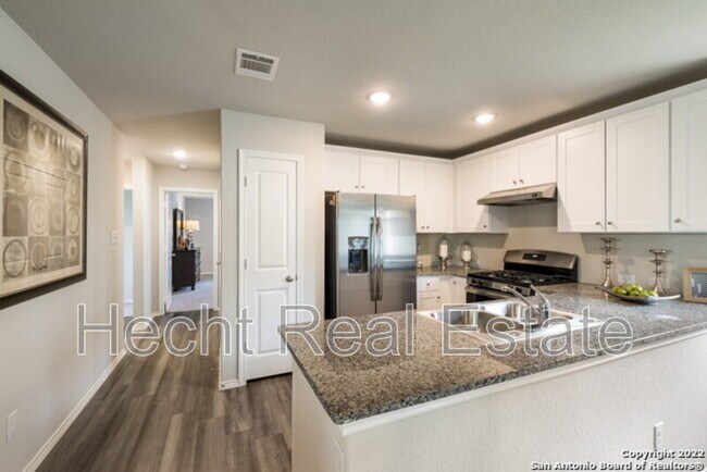 Foto del edificio - 5192 Fowler Crst