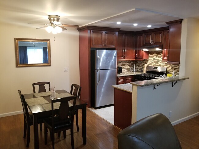 Building Photo - 4110 Elm Ave