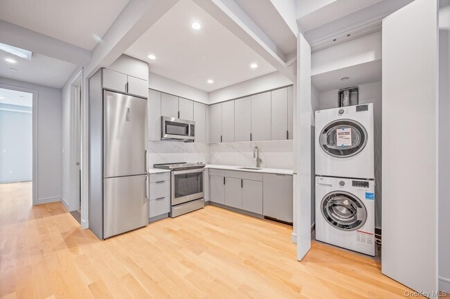 Foto del edificio - 30-61 38th St