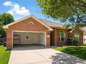 Building Photo - 126 Copperwood Loop