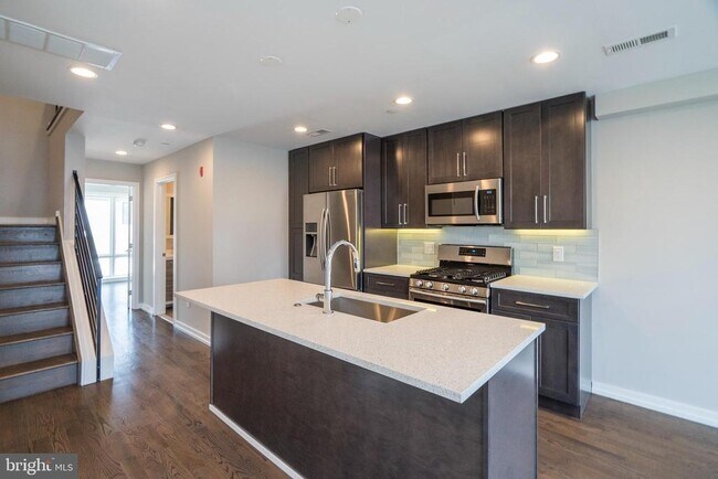 Foto del edificio - 1432 Clymer St
