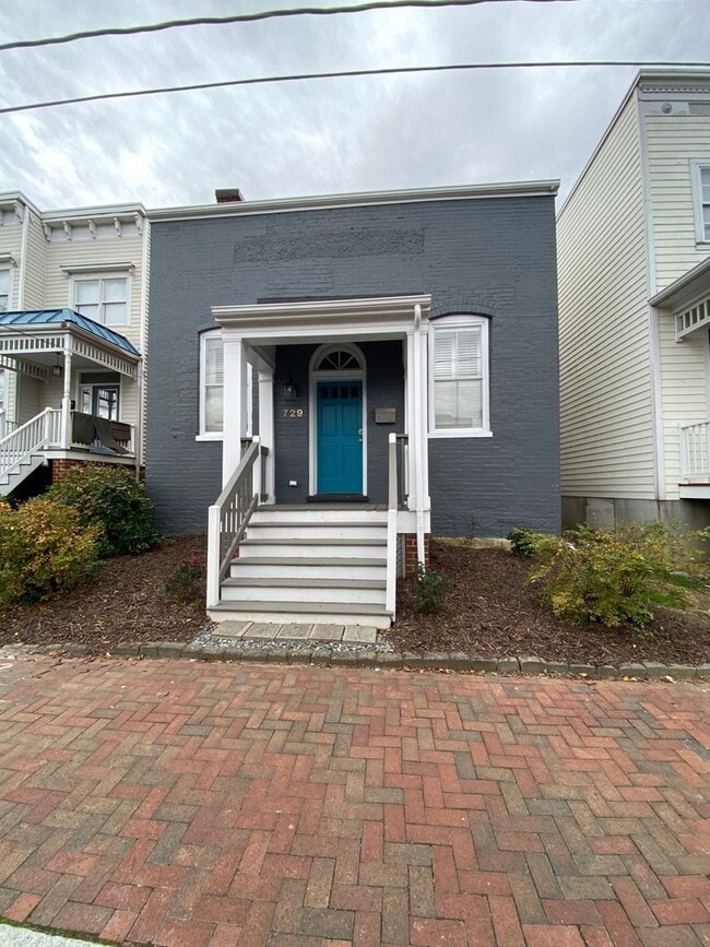 Photo - 729 Catherine Street House