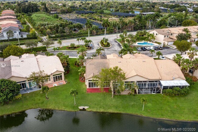 Foto del edificio - 5142 Madison Lakes Cir W