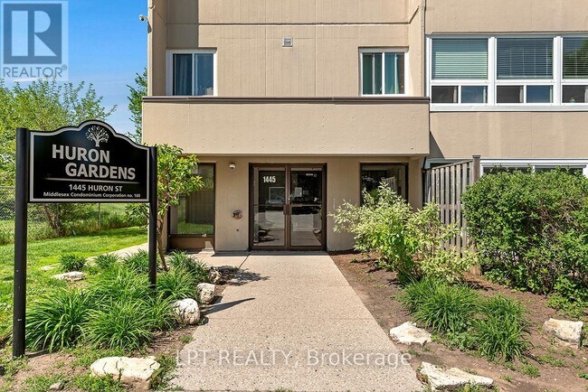 Building Photo - 1445 Huron St