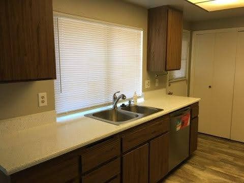 Building Photo - 43707 Nathan Dr