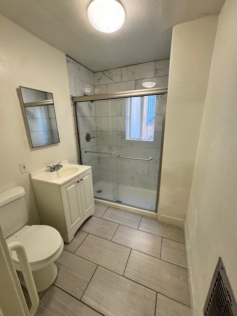 Foto del edificio - 200 S Vendome St