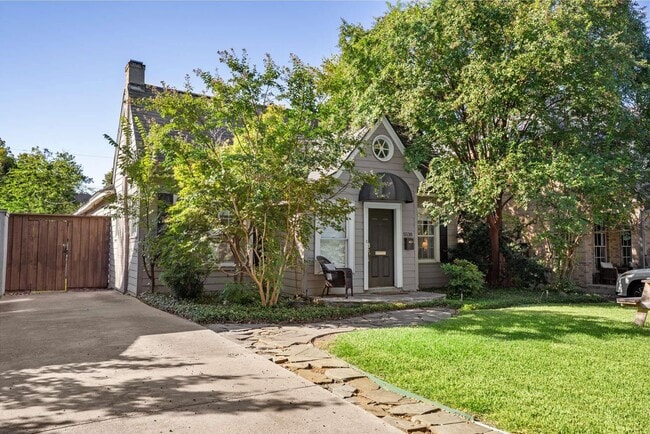 Building Photo - 5538 Vanderbilt Ave