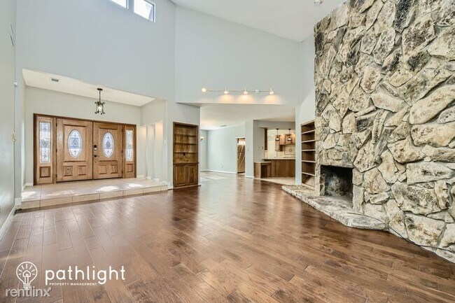 Foto del edificio - 4 br, 3.5 bath House - 6009 Amberwood Cour...