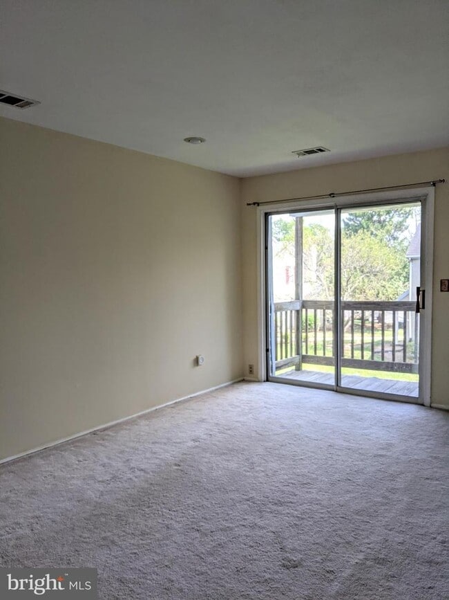 Building Photo - 48 Tanglewood Ct