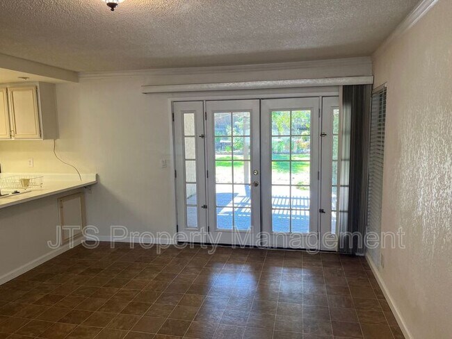 Foto del edificio - 6830 Mellodora Dr