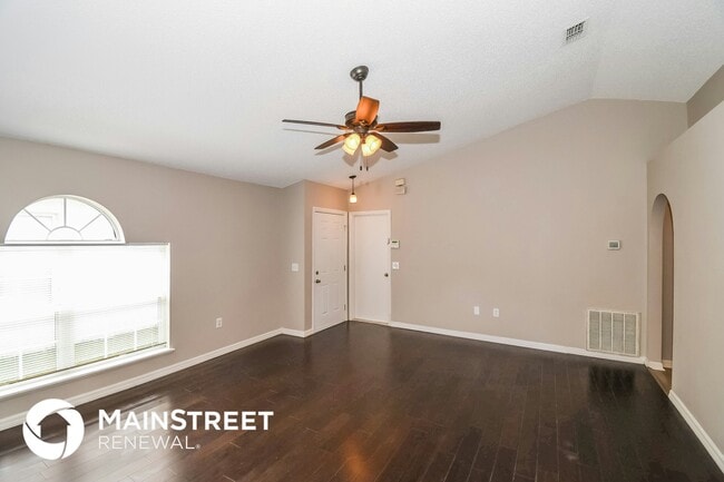 Foto del edificio - 7336 Lawn Tennis Ln