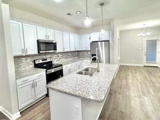 Foto del edificio - Now Leasing In Somerville!
