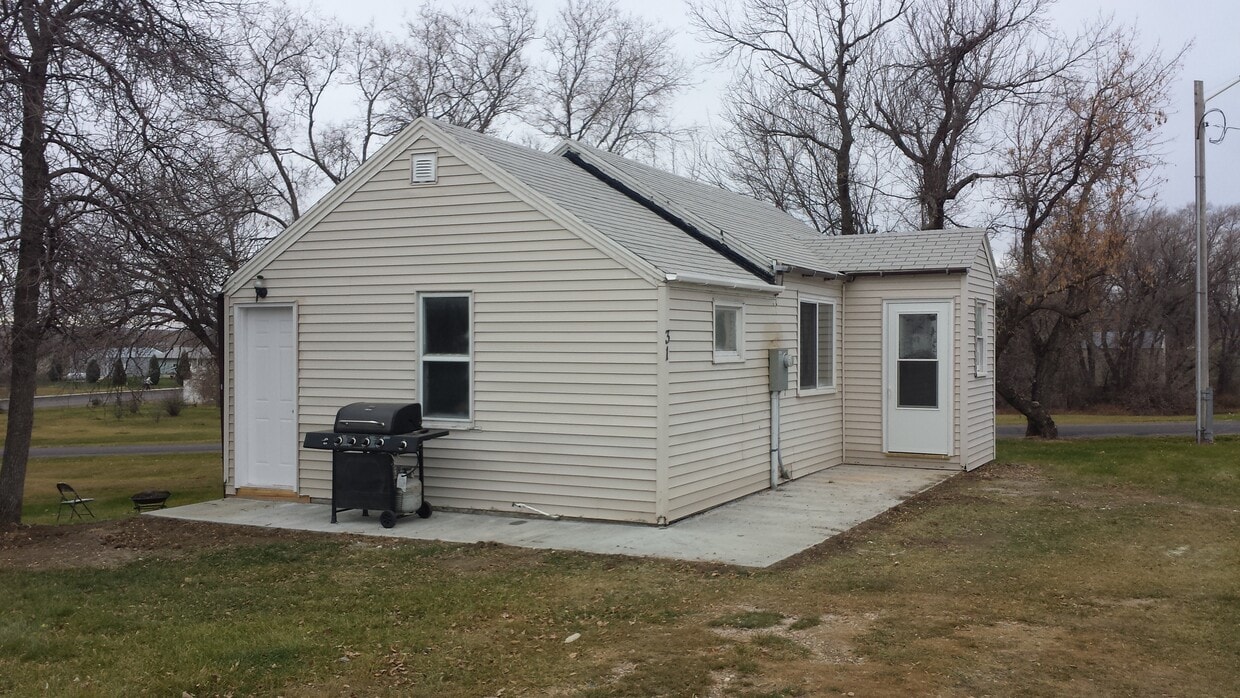 Primary Photo - 31 2nd St NW