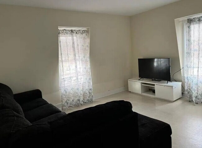 Living Room - 121 E Main St