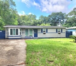 Building Photo - 901 Lucerne Ave
