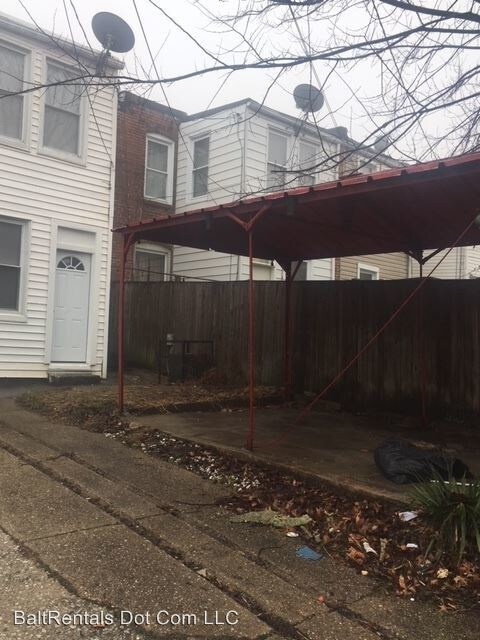 Building Photo - 716 Melville Ave