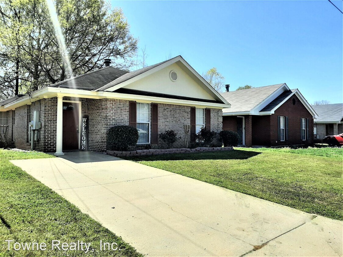 3 br, 2 bath House 6560 Taylor Ridge House for Rent in Montgomery